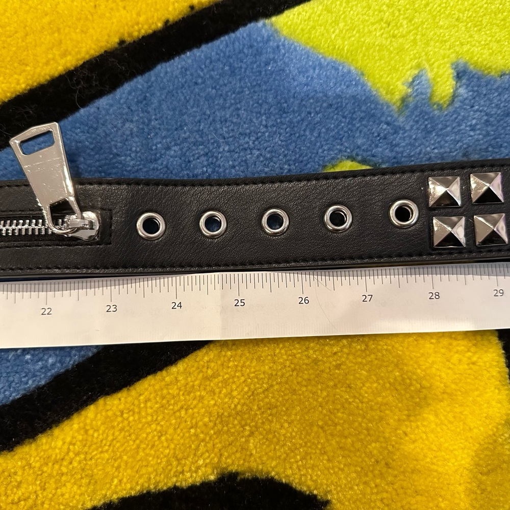 iGirl Zip Belt Size Small - Picture 7 of 8